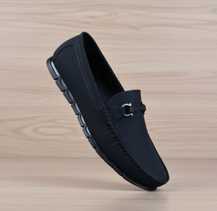 ZAWA Monarcha Black loafer shoe on a wooden surface