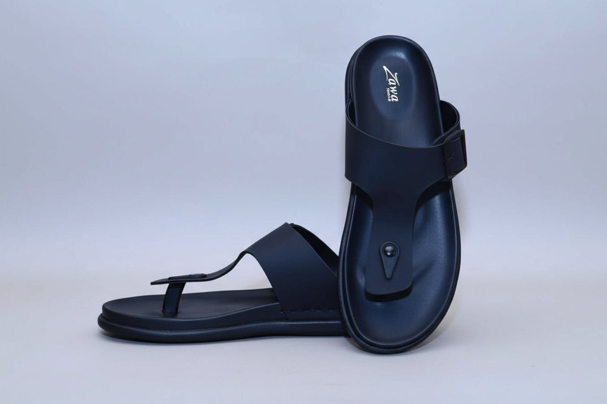 Zawa Rivano Black sandals on a plain background